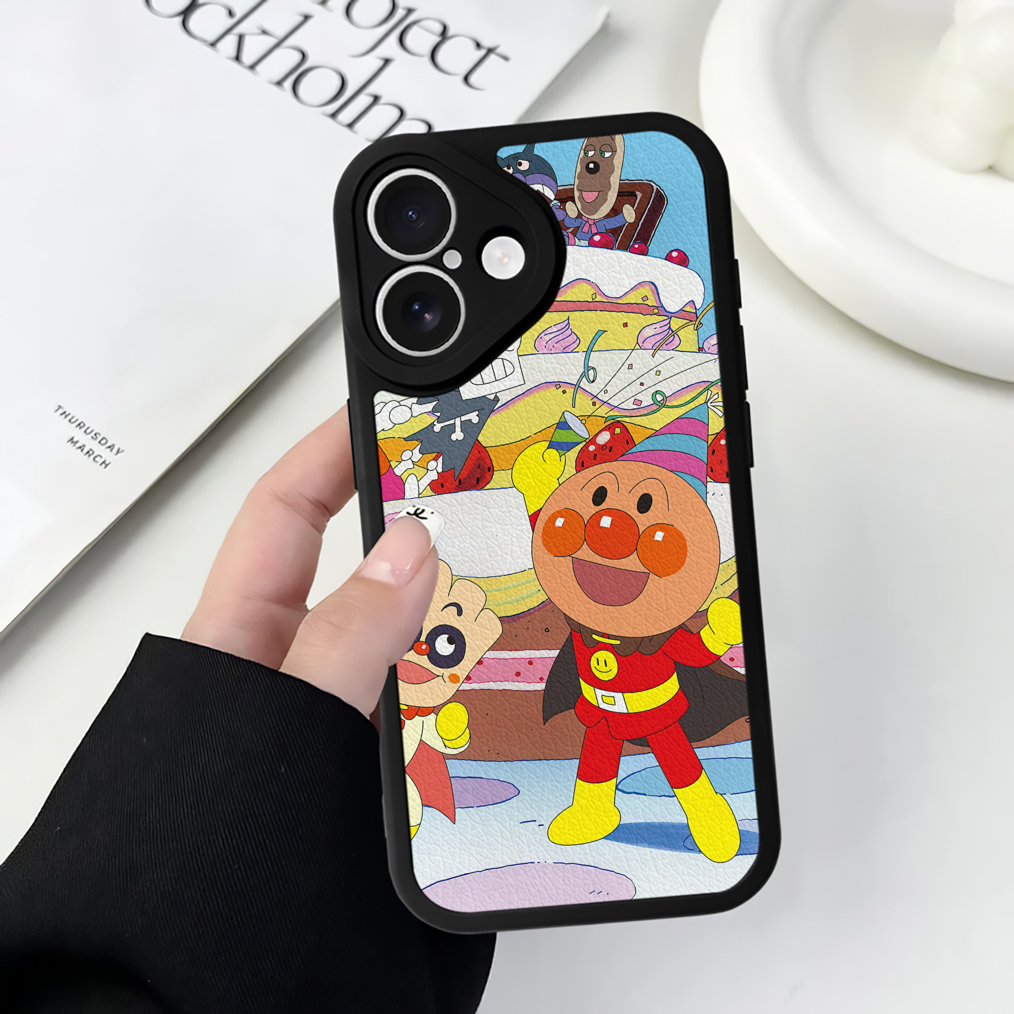 （画像用） アンパンマン Anpanman 【iPhone 16シリーズ対応】シリコンスマホケース（レザー調） 材質：シリコン